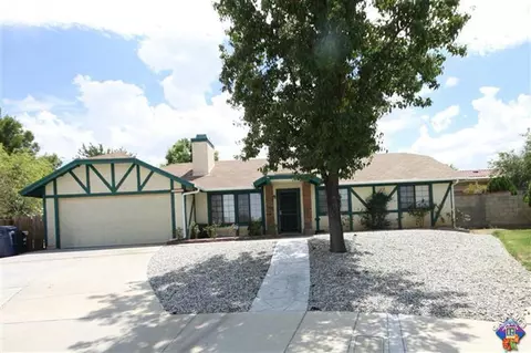 37729 Birch Tree Ln, Palmdale, CA 93550 photo 1