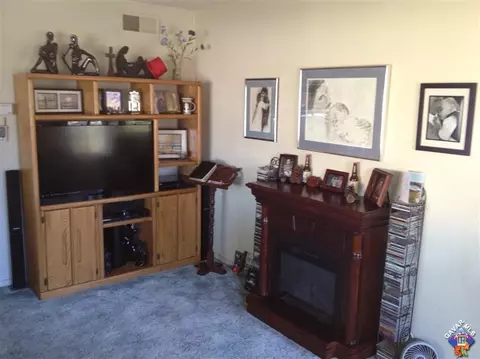 37815 5th St E, Palmdale, CA 93550 photo 6