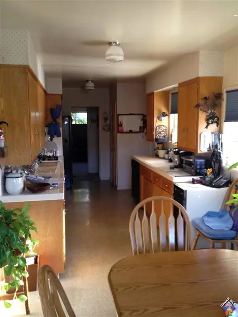 37815 5th St E, Palmdale, CA 93550 photo 9