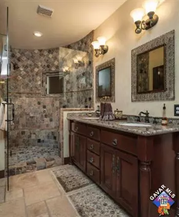 568 Lago Lindo Rd E, Palmdale, CA 93550 photo 13