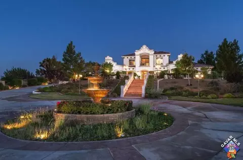 568 Lago Lindo Rd E, Palmdale, CA 93550 photo 4