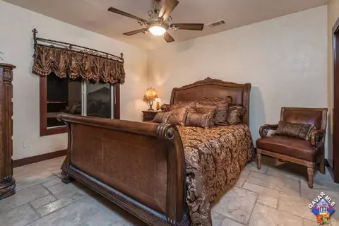 568 Lago Lindo Rd E, Palmdale, CA 93550 photo 12