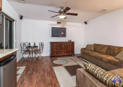 568 Lago Lindo Rd E, Palmdale, CA 93550 photo 22