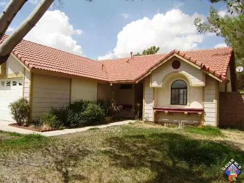 1041 Stephanie Ct, Lancaster, CA 93535 photo 2