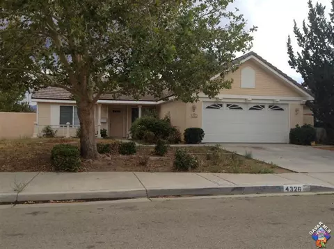 4326 Avoca Ave, Palmdale, CA 93552 photo 1