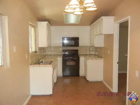 44114 2nd St, Lancaster, CA 93535 photo 3