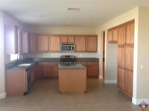 3277 Ashton Pl, Lancaster, CA 93536 photo 4