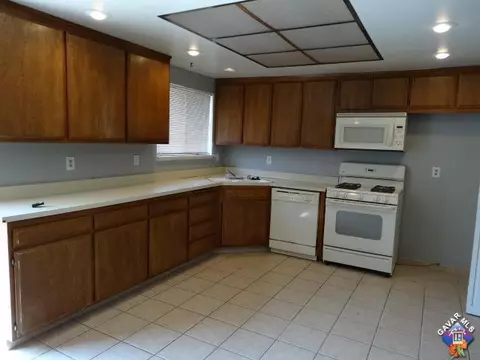 1124 E Avenue J12, Lancaster, CA 93535 photo 7