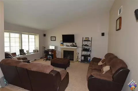 1702 Avenue R3 E, Palmdale, CA 93550 photo 6