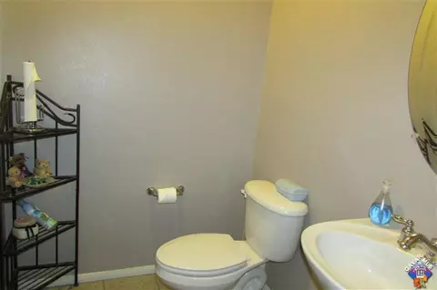 6303 Starview Dr, Lancaster, CA 93536 photo 25