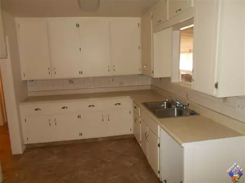 43446 E 5th St, Lancaster, CA 93535 photo 8