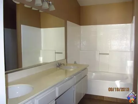 728 Whitlatch Dr, Lancaster, CA 93535 photo 16