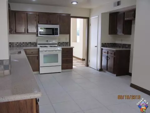728 Whitlatch Dr, Lancaster, CA 93535 photo 11