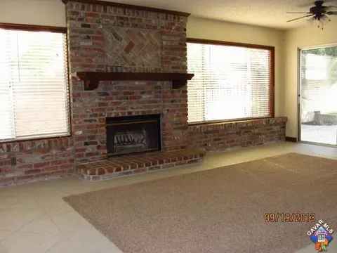 728 Whitlatch Dr, Lancaster, CA 93535 photo 13