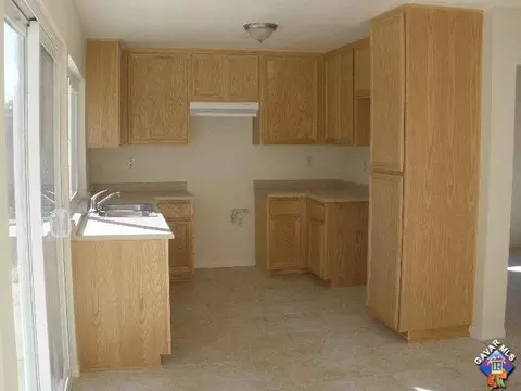44262 Sancroft Ave, Lancaster, CA 93535 photo 4