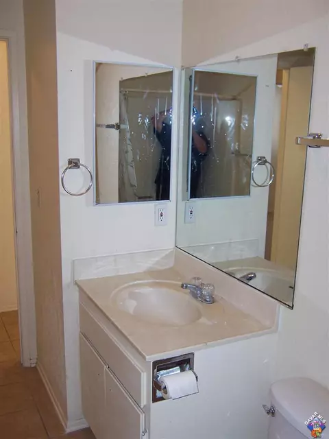 15878 Koch St, Mojave, CA 93501 photo 5