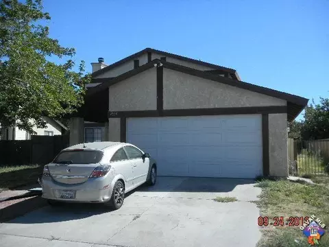 2534 Emerald Ln, Lancaster, CA 93535 photo 1