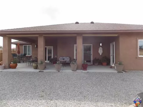 20535 Oak St, Tehachapi, CA 93561 photo 2