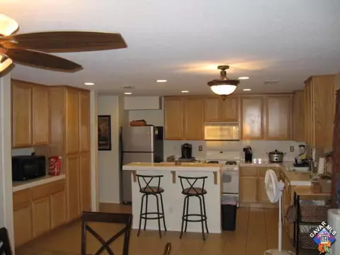 45421 Stadium Ln, Lancaster, CA 93535 photo 10