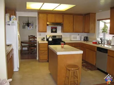 1838 Milling St E, Lancaster, CA 93535 photo 4