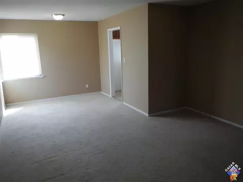 45421 Kingtree Ave, Lancaster, CA 93534 photo 2