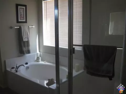 2834 Emerald Ln, Lancaster, CA 93535 photo 9