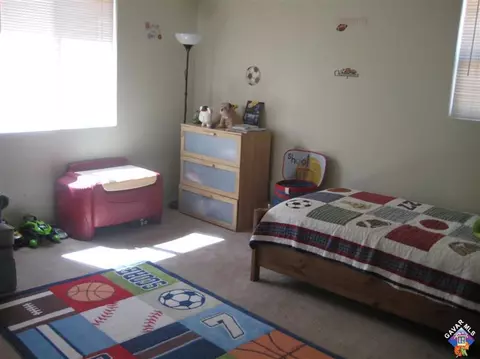 2834 Emerald Ln, Lancaster, CA 93535 photo 10