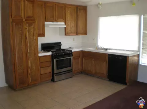 44514 Fenhold St, Lancaster, CA 93535 photo 5