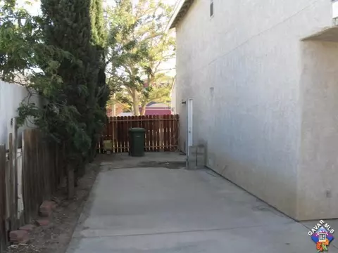 4825 Katrina Pl, Palmdale, CA 93552 photo 12