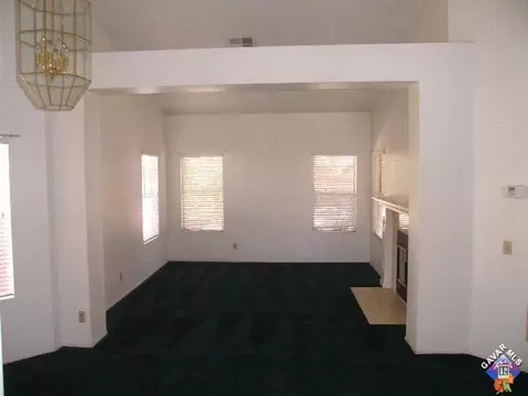 44030 Sunview Ct, Lancaster, CA 93535 photo 2