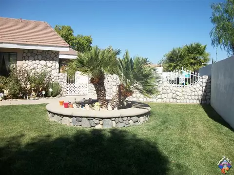 3205 Sunridge Ct, Palmdale, CA 93550 photo 2
