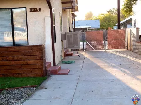 44521 Cedar Ave, Lancaster, CA 93534 photo 3