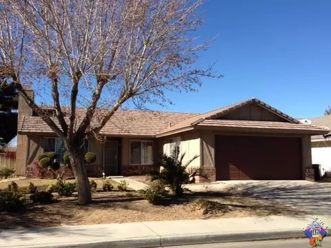 43927 30th St E, Lancaster, CA 93535 photo 1
