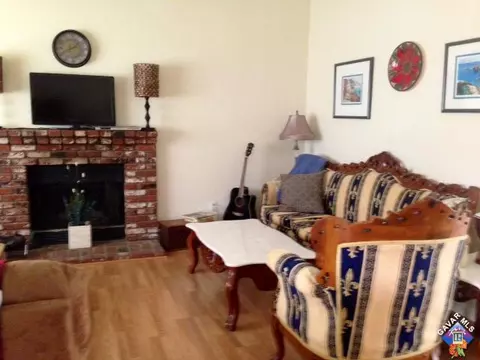 43927 30th St E, Lancaster, CA 93535 photo 2