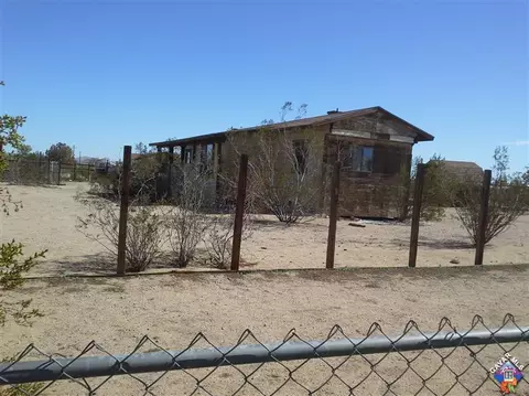 26350 Olanche St, Mojave, CA 93501 photo 3