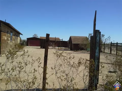 26350 Olanche St, Mojave, CA 93501 photo 4