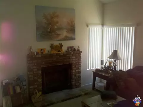 557 E Jackman St, Lancaster, CA 93535 photo 8
