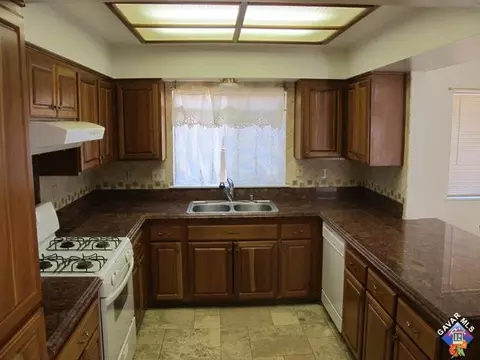 44925 Fenhold St, Lancaster, CA 93535 photo 7