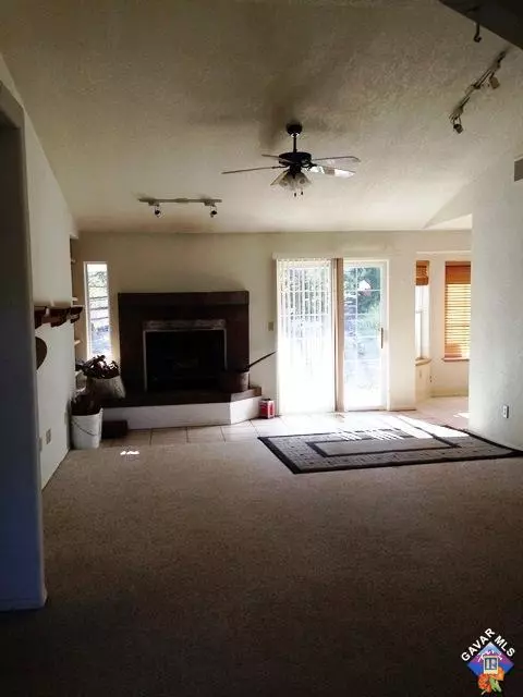 20555 Tiffany Cir, Tehachapi, CA 93561 photo 2