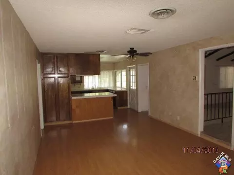 44121 28th St, Lancaster, CA 93536 photo 2