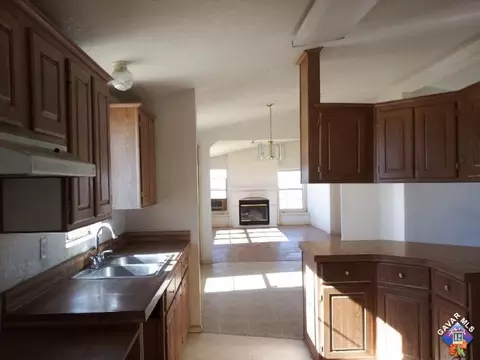 13342 E Avenue H, Lancaster, CA 93535 photo 2