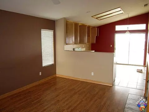36468 Blacksmith Dr, Palmdale, CA 93550 photo 2