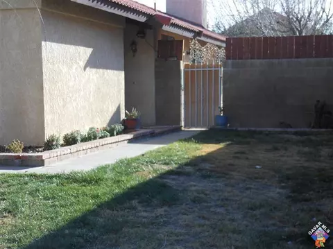 3036 Avenue S2 E, Palmdale, CA 93550 photo 2