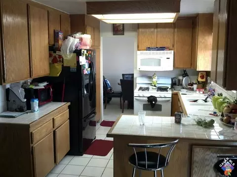 1235 Onyx Dr, Palmdale, CA 93550 photo 2