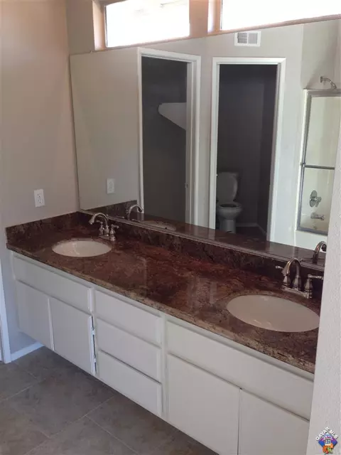 2806 W Oldfield St, Lancaster, CA 93536 photo 11