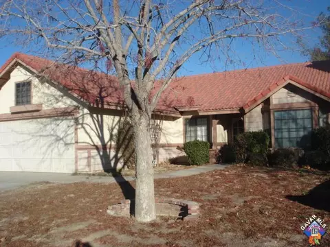 43128 E 11th St, Lancaster, CA 93535 photo 1