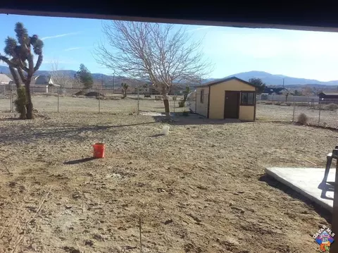 6040 E Avenue T2, Palmdale, CA 93552 photo 4