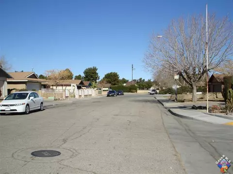 44319 Rawdon Ave, Lancaster, CA 93535 photo 3