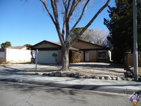 44726 Benald St, Lancaster, CA 93535 photo 1
