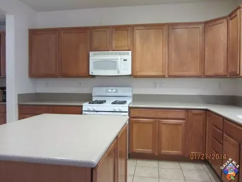 3327 Ashton Pl, Lancaster, CA 93536 photo 9